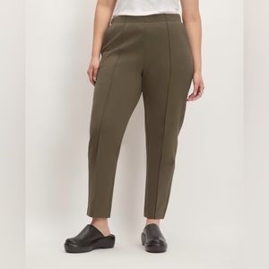 Everlane The Dream Pant in Dark Forest, Size Medium